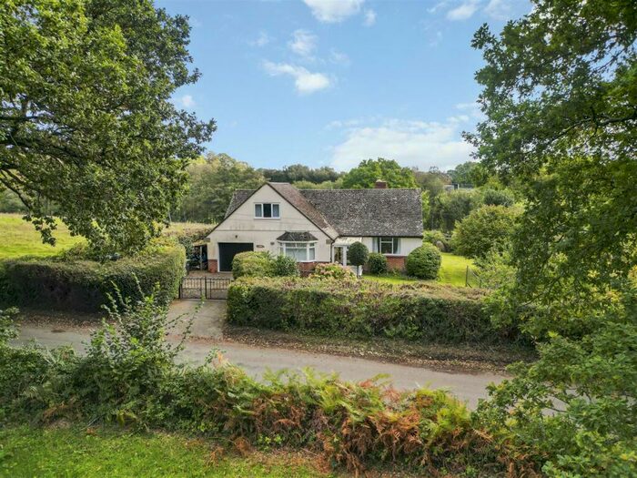 4 Bedroom Detached House For Sale In Dolmans Hill, Lytchett Matravers, Poole, BH16