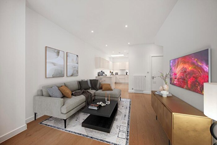 3 Bedroom Terraced House For Sale In Handley Drive Kidbrooke, SE3
