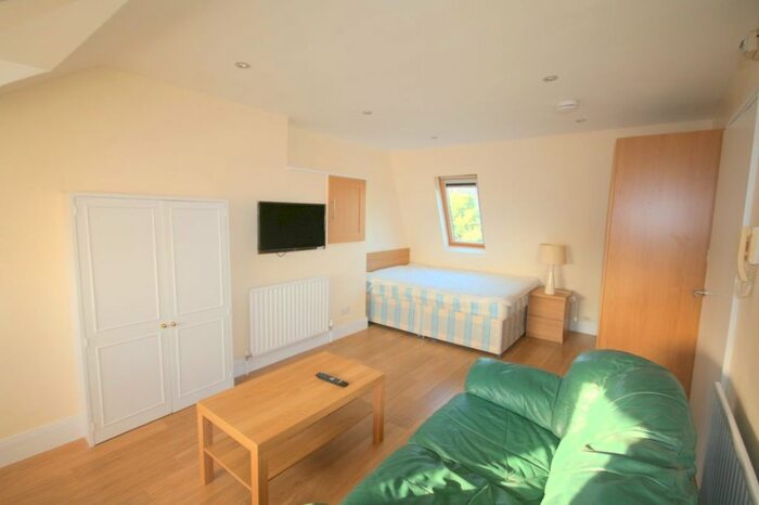 Studio To Rent In Saltram Crescent, London W9