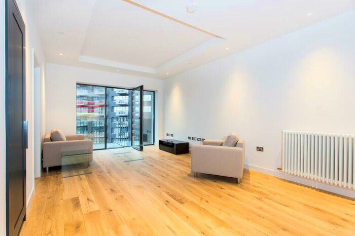 1 Bedroom Flat To Rent In Grantham House, London City, Botanic Square, Canning Town, London, E14