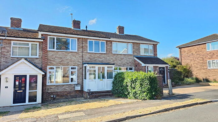 3 Bedroom Terraced House For Sale In Sorrel Close, Newbury, RG14