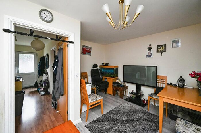 2 Bedroom Semi-Detached House For Sale In Oxford Street, Mansfield, Nottinghamshire, NG18