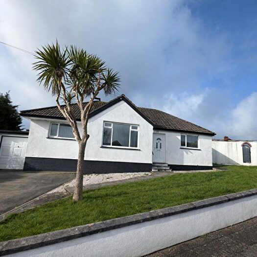 3 Bedroom Bungalow To Rent In Duchy Drive, Preston, Paignton, TQ3