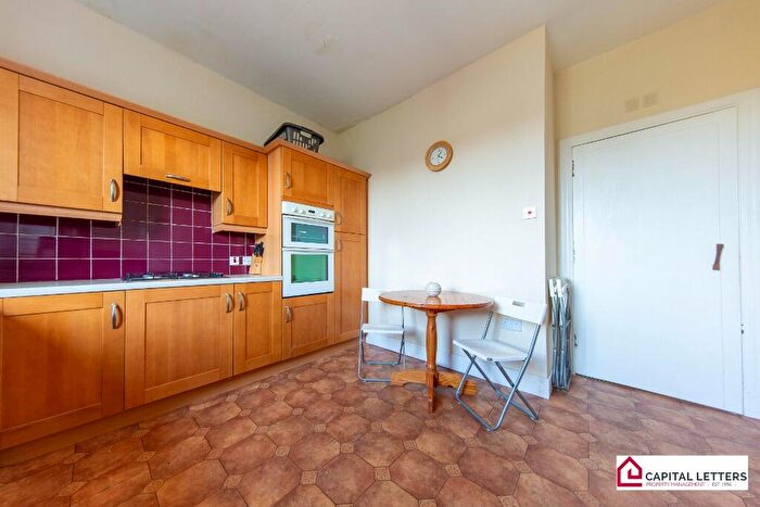 1 Bedroom Flat To Rent In Chestnut Row, Aberdeen, AB25
