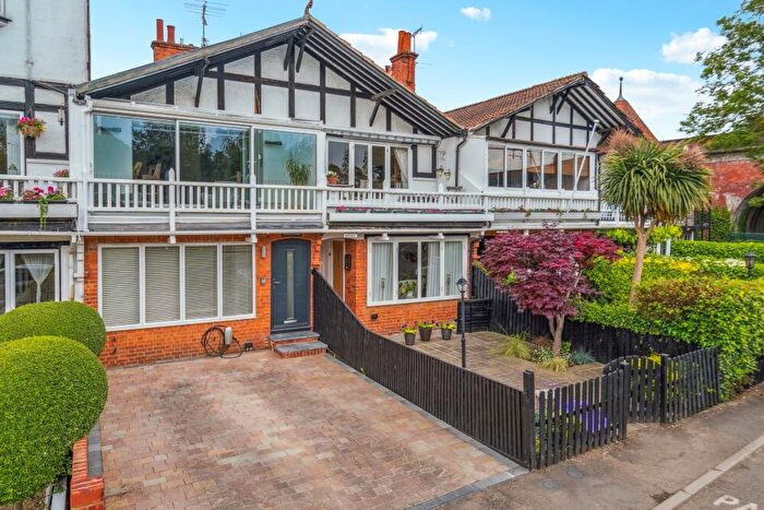 3 Bedroom Terraced House For Sale In River Road, Taplow, Maidenhead, SL6