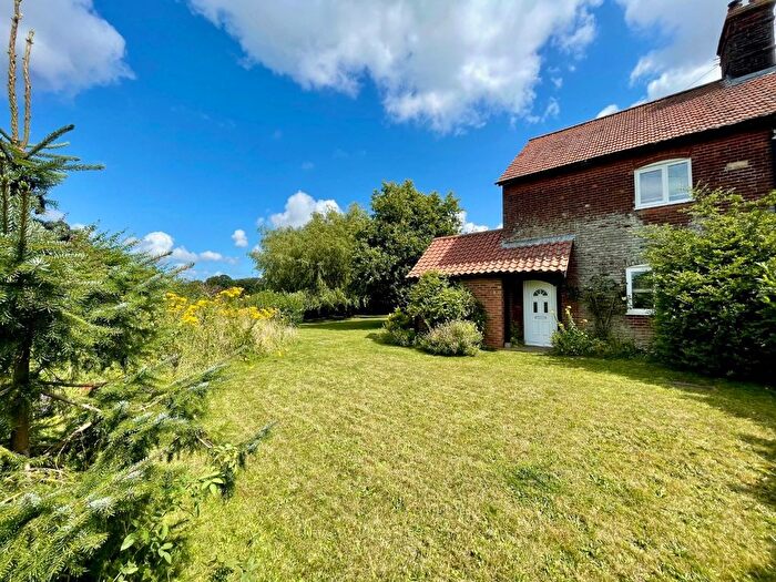 3 Bedroom Semi-Detached House For Sale In Syderstone, King's Lynn, PE31