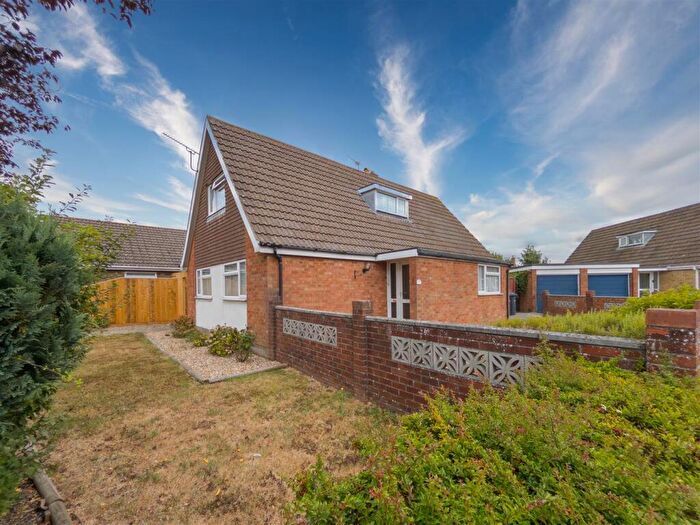 4 Bedroom Detached Bungalow For Sale In Ingram Road, Melksham, SN12