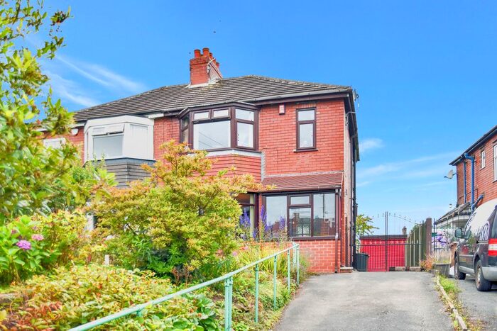 3 Bedroom Semi-Detached House To Rent In New Inn Lane, Trentham, Stoke-On-Trent, ST4