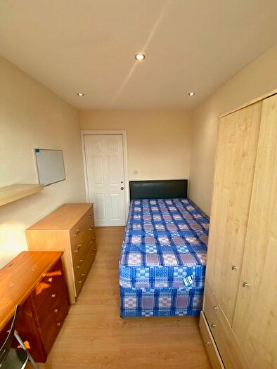 4 Bedroom Semi-Detached House To Rent In Filton Avenue, Bristol, BS7