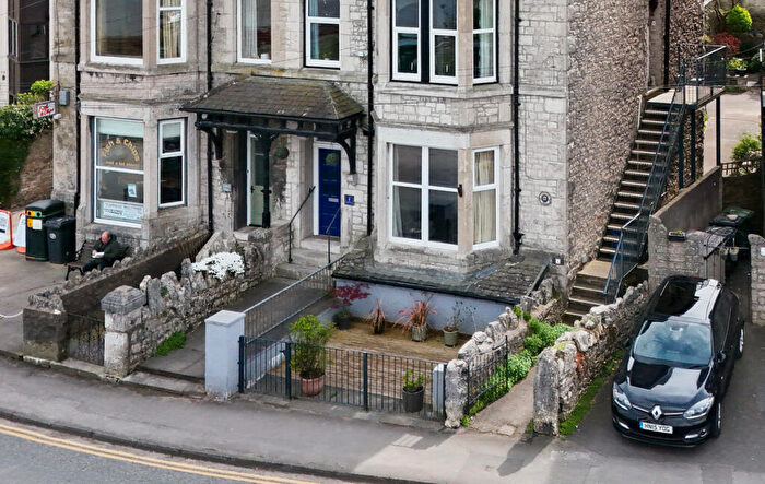 1 Bedroom Apartment For Sale In The Promenade, Arnside, LA5