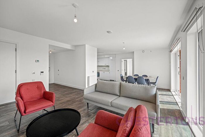 3 Bedroom Flat To Rent In Adlay Apartments, Millet Place, E16