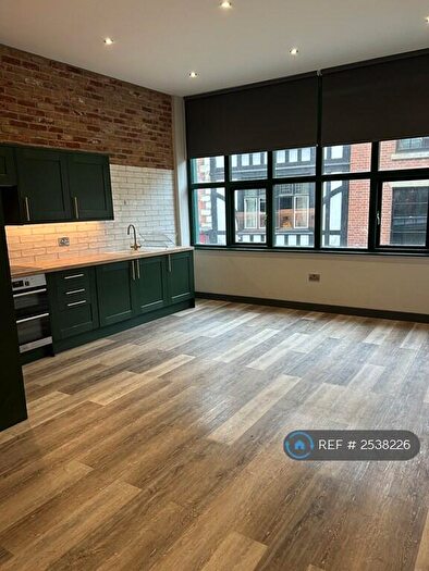 2 Bedroom Flat To Rent In Lower Hillgate, Stockport, SK1