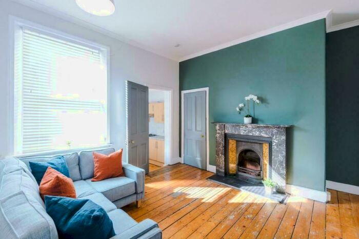 3 Bedroom Flat To Rent In Shortridge Terrace, Newcastle Upon Tyne, NE2