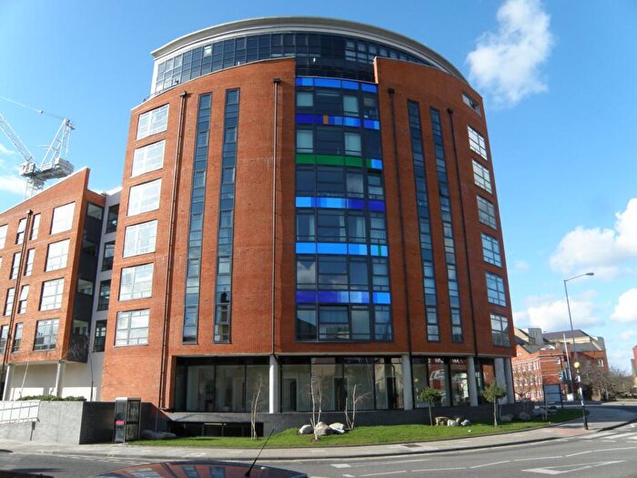 1 Bedroom Apartment To Rent In Kennet Street, Reading, Berkshire, RG1