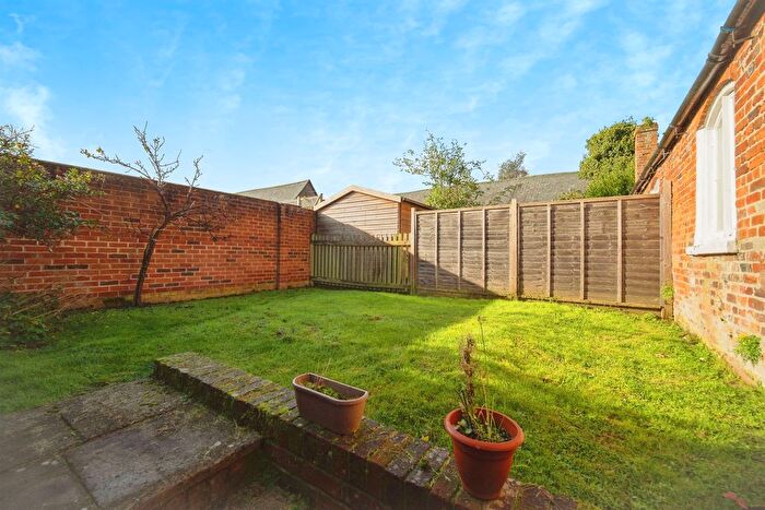 2 Bedroom Cottage For Sale In Up Street, Dummer, Basingstoke, RG25