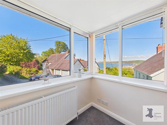 3 Bedroom Detached House For Sale In Aberporth, Cardigan, SA43