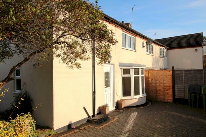 2 Bedroom Property To Rent In Old Birmingham Road, Lickey End, Bromsgrove, B60