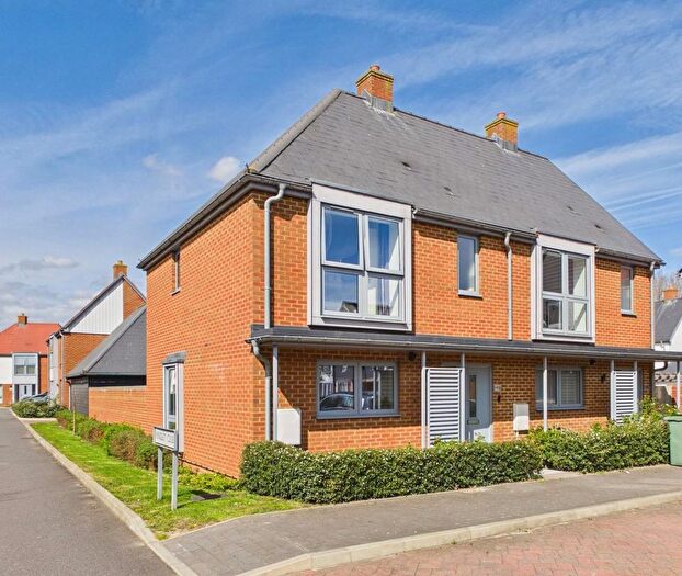 2 Bedroom Semi Detached House For Sale In Conningbrook Avenue, Kennington, TN24