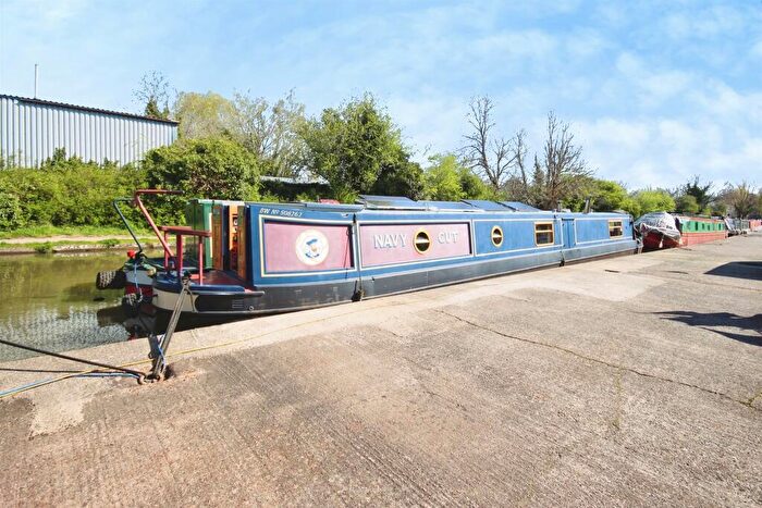 1 Bedroom House Boat For Sale In Nelson Lane, Warwick, CV34