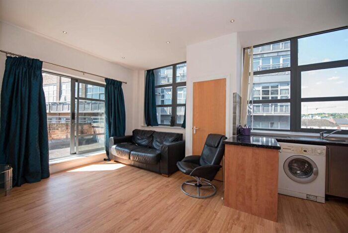 2 Bedroom Apartment To Rent In George Street, Nottingham, NG1