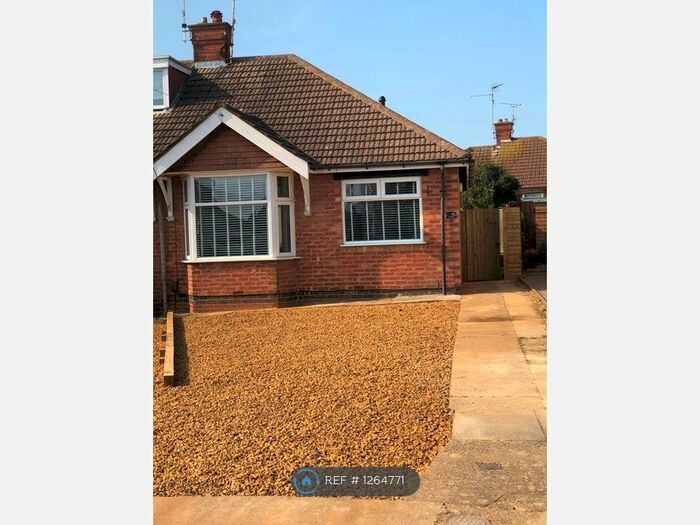 2 Bedroom Bungalow To Rent In Trevor Close, Northampton, NN5