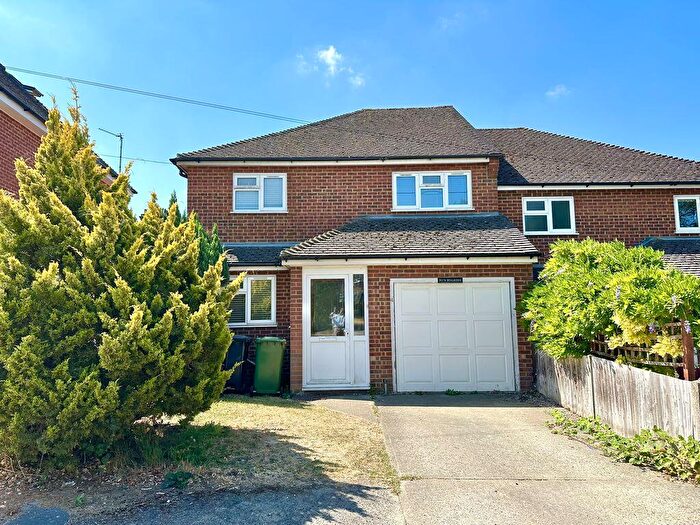 3 Bedroom Semi-Detached House To Rent In Epsom, KT17