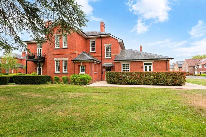 2 Bedroom Flat For Sale In Sherwood Way, Epsom, KT19