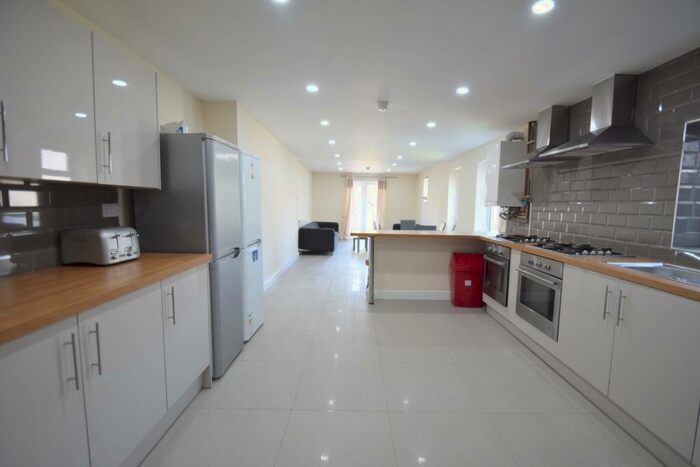 8 Bedroom House To Rent In Miskin Street, Cathays, CF24