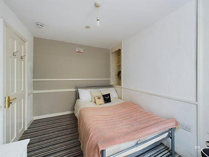 1 Bedroom Maisonette To Rent In Charles Street (Room ), Brighton, BN2