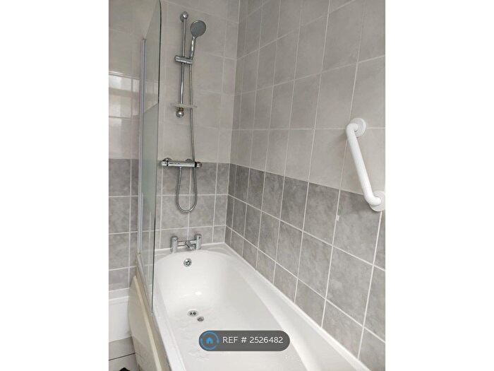 2 Bedroom Terraced House To Rent In London Road, Stoke-On-Trent, ST4