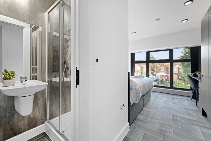 1 Bedroom Apartment To Rent In Graduation House, High Road, Nottingham, Nottinghamshire, NG9