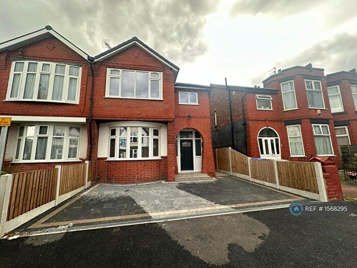 2 Bedroom Flat To Rent In Barlow Road, Manchester, M32