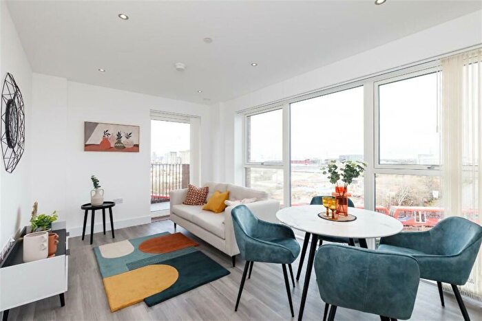 1 Bedroom Flat To Rent In Thames Road, London, E16