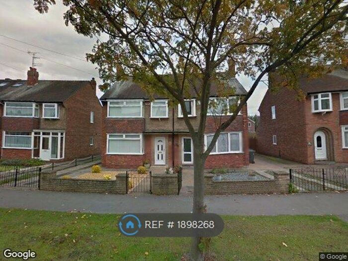 3 Bedroom Semi-Detached House To Rent In Auckland Avenue, Hull, HU6