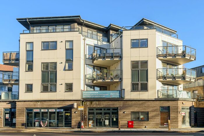 2 Bedroom Flat To Rent In Blackwall Lane, London SE10