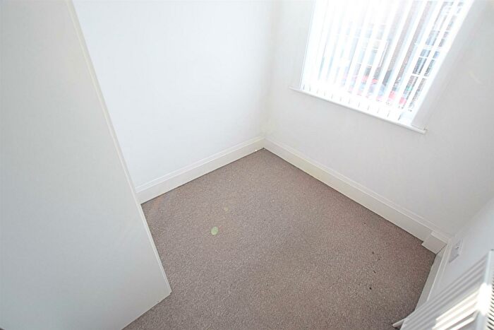 3 Bedroom Terraced House For Sale In Welbeck Road, Grimsby, DN34