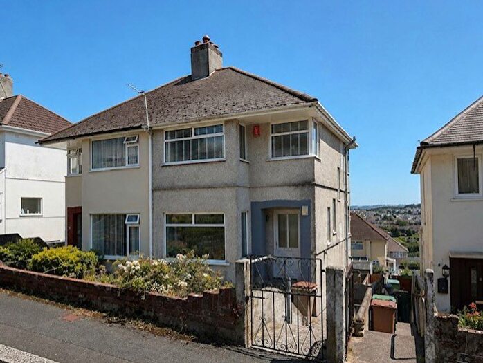3 Bedroom Semi-Detached House For Sale In Churchway, Plymouth, PL5