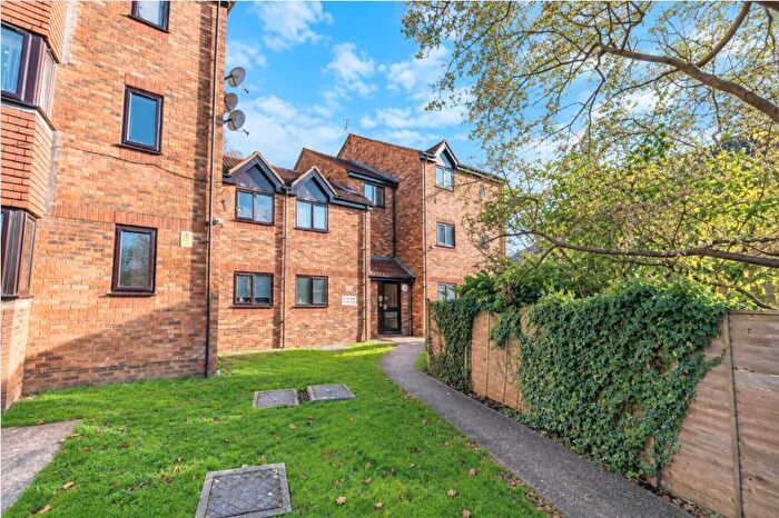 Studio To Rent In Franklin Avenue, Slough, SL2