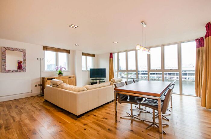 2 Bedroom Flat To Rent In Eastern Quay, Royal Docks, London, E16