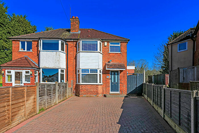 3 Bedroom Semi Detached House For Sale In Wiseacre Croft, Shirley, Solihull, B90