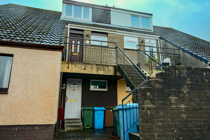 3 Bedroom Maisonette To Rent In Bridgeside Avenue, Whitburn, EH47