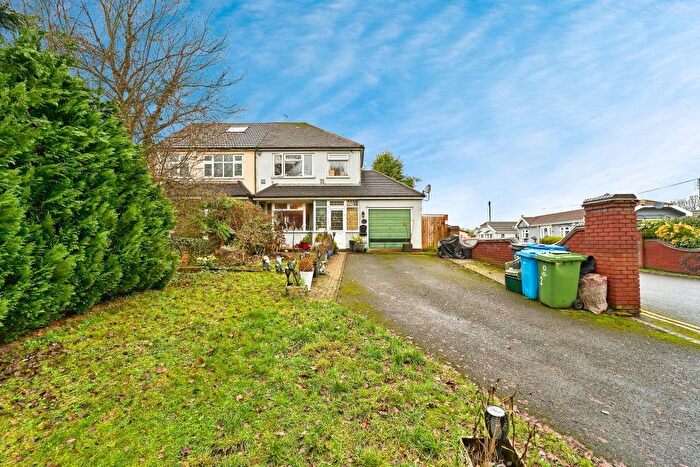 3 Bedroom Semi-Detached House For Sale In Ball Lane, Wolverhampton, WV10