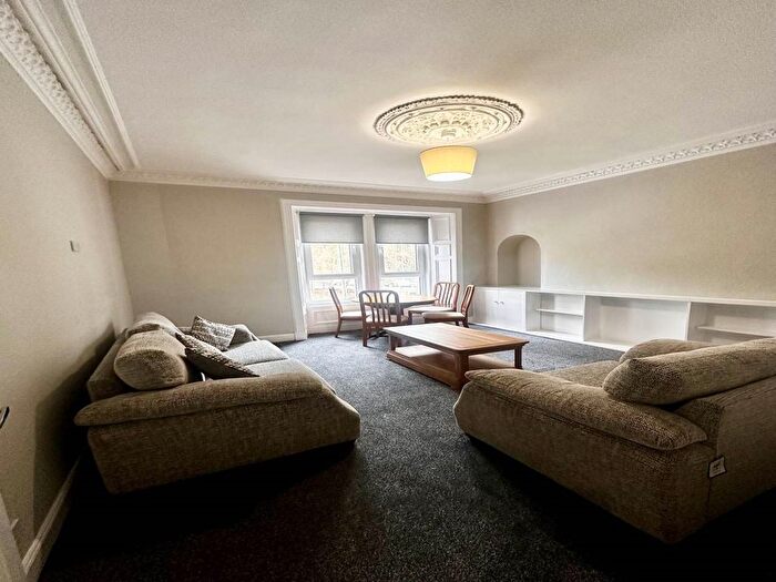 2 Bedroom Flat To Rent In Lochee Road, Dundee, DD2