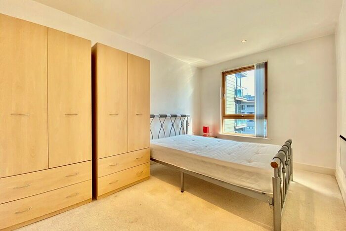 1 Bedroom Apartment To Rent In La Salle, Chadwick Street, LS10