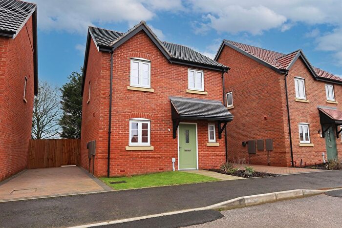 3 Bedroom Detached House For Sale In Kings Manor, LN4