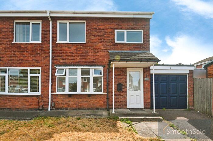 3 Bedroom Semi-Detached House For Sale In Swallow Avenue, Birmingham, B36