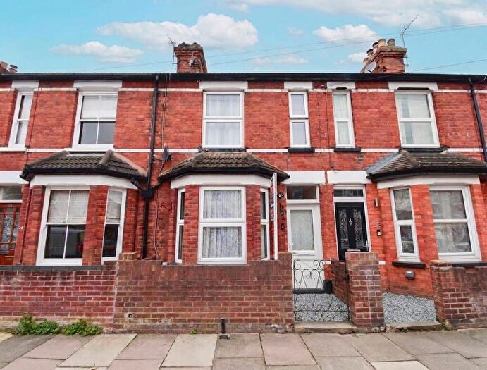 3 Bedroom Terraced House For Sale In York Street, Bedford, MK40