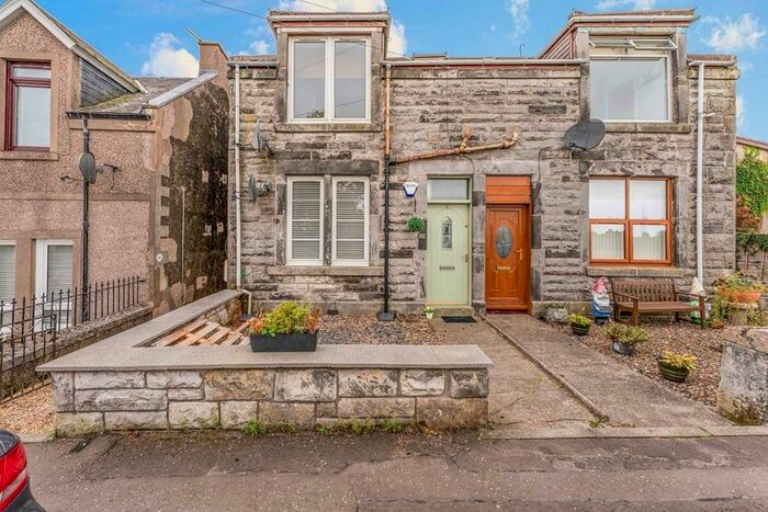 2 Bedroom Flat To Rent In Wyckliffe, Dunfermline, Fife, KY12