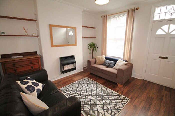 2 Bedroom Terraced House To Rent In Trelawn Terrace, Headingley, Leeds, Uk, LS6