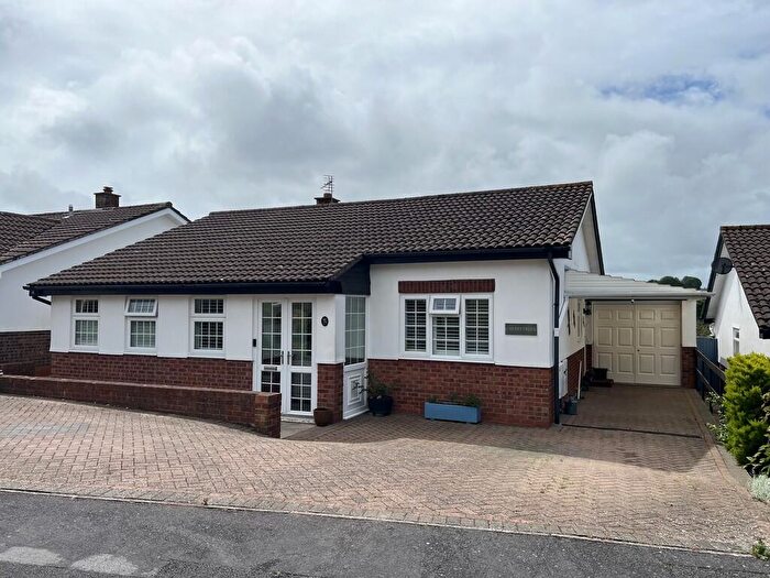 3 Bedroom Detached Bungalow For Sale In Cornwallis Avenue, BS22